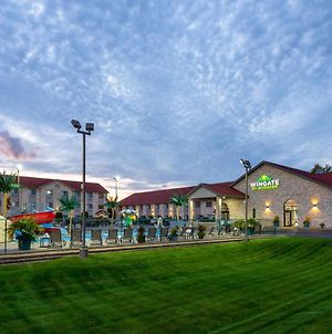 Wingate By Wyndham Wisconsin Dells Waterpark Hotel Exterior photo