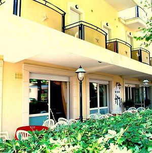 Hotel Madison Bellaria – Igea Marina Exterior photo