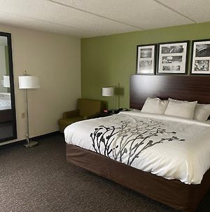 Sleep Inn & Suites Gatlinburg Exterior photo