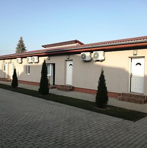 Farkas Villa Mórahalom Exterior photo