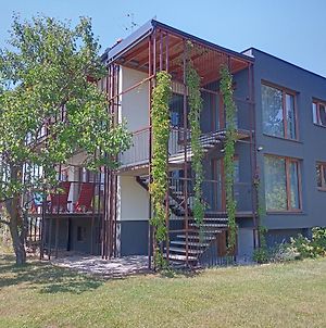 Vila Vekose - Apartman S Terasou A Zahradou Apartman Hradec Králové Exterior photo
