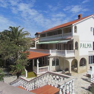 Palma Guesthouse Rab Exterior photo