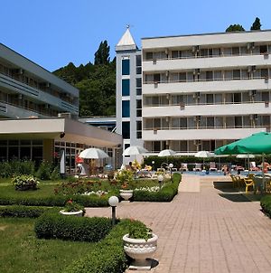Hotel Oasis Albena Exterior photo