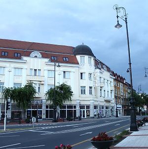 Hotel Centrál Nagykanizsa Exterior photo