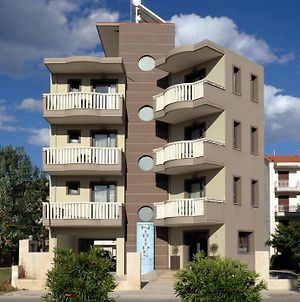 Niriides Studios And Apartments Paralía Exterior photo