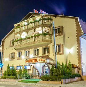 Hotel Darina Marosvásárhely Exterior photo