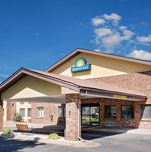 Days Inn By Wyndham Mounds View Twin Cities North Exterior photo