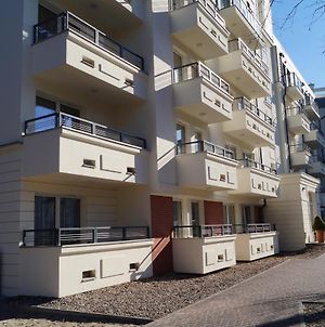 Apartamenty Cesarskie - Apartamenty Bryza - Parking Swinoujscie Exterior photo