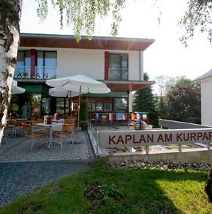 Kaplan Am Kurpark Hotel Tarcsafürdő Exterior photo