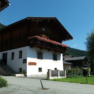 Haus Antonius Hotel Sankt Lorenzen im Lesachtal Exterior photo