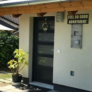 'Feel So Good' Apartment Göd Exterior photo